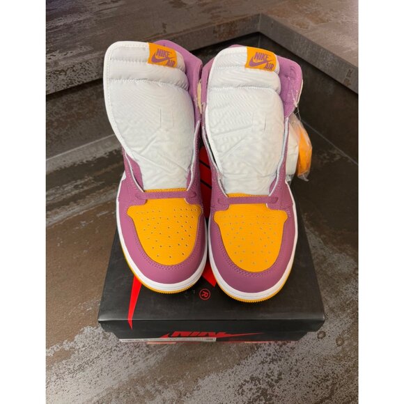 Jordan 1 Retro High OG Brotherhood Size 11- 555088-706 - Picture 2 of 9